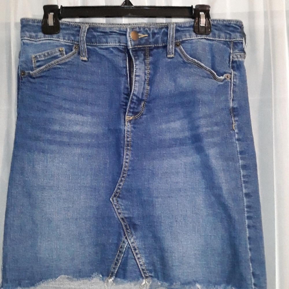 Universal Thread Jean Skirt